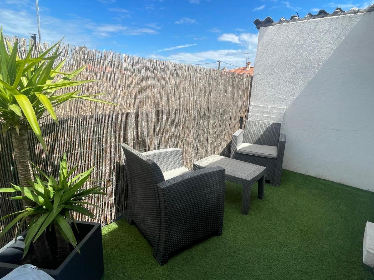 Plage A 400 M Studio Tout Confort Terrasse Clim Parking Hyères Zewnętrze zdjęcie