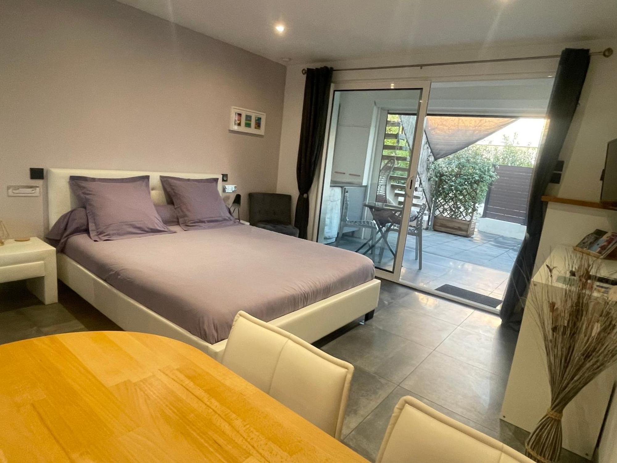 Plage A 400 M Studio Tout Confort Terrasse Clim Parking Hyères Zewnętrze zdjęcie