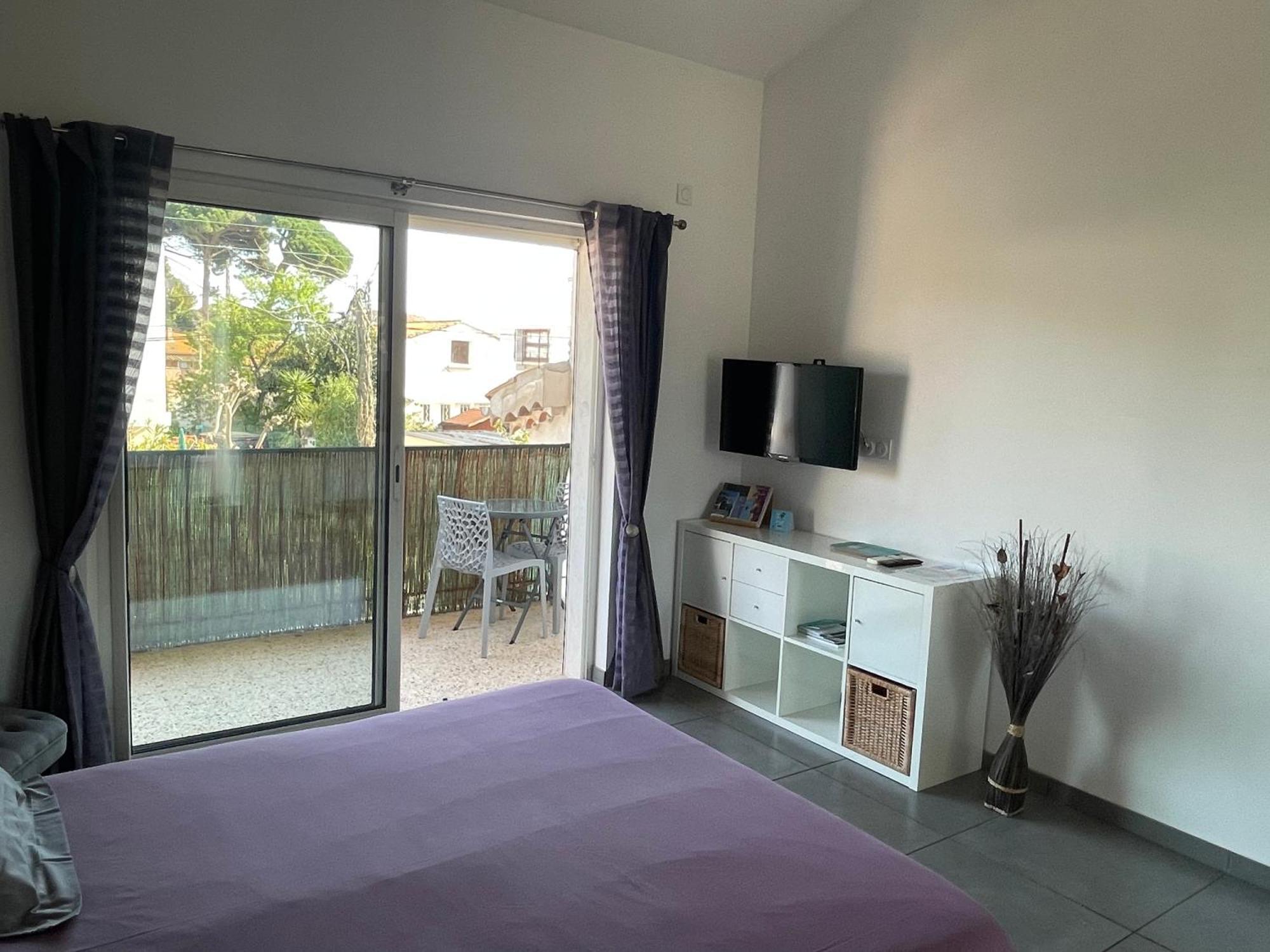 Plage A 400 M Studio Tout Confort Terrasse Clim Parking Hyères Zewnętrze zdjęcie