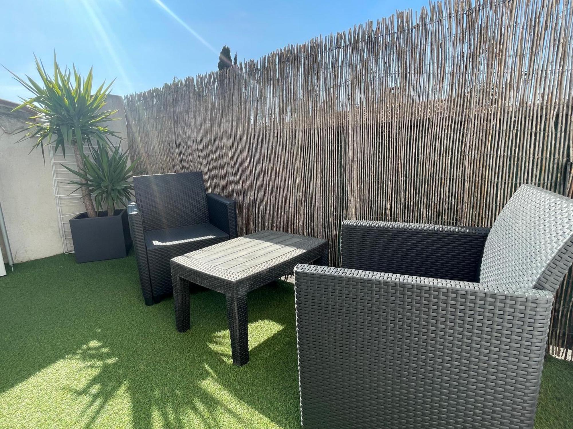 Plage A 400 M Studio Tout Confort Terrasse Clim Parking Hyères Zewnętrze zdjęcie