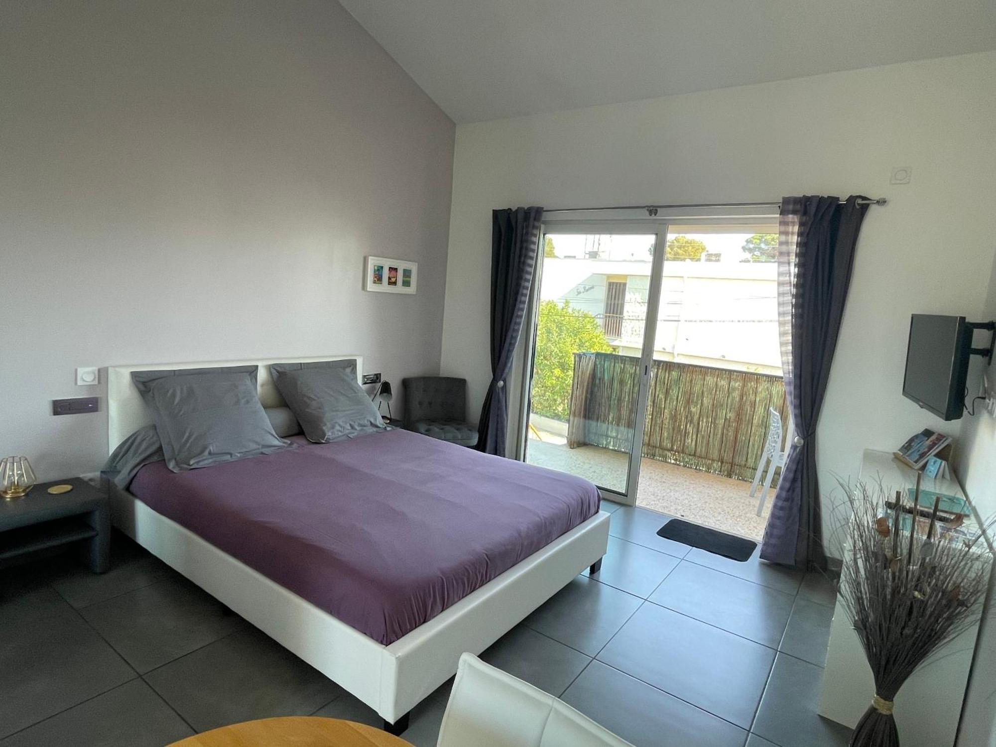 Plage A 400 M Studio Tout Confort Terrasse Clim Parking Hyères Zewnętrze zdjęcie