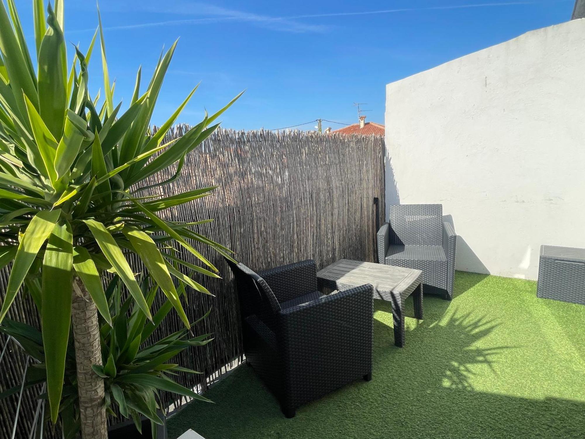 Plage A 400 M Studio Tout Confort Terrasse Clim Parking Hyères Zewnętrze zdjęcie